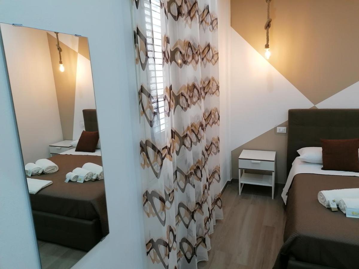 B&B 36 Passi Dal Mare 2.0 ตราปานี ภายนอก รูปภาพ